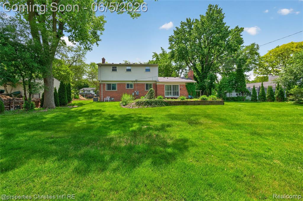 475 Henley Drive, Bloomfield Hills, MI 48304 — Photo 11