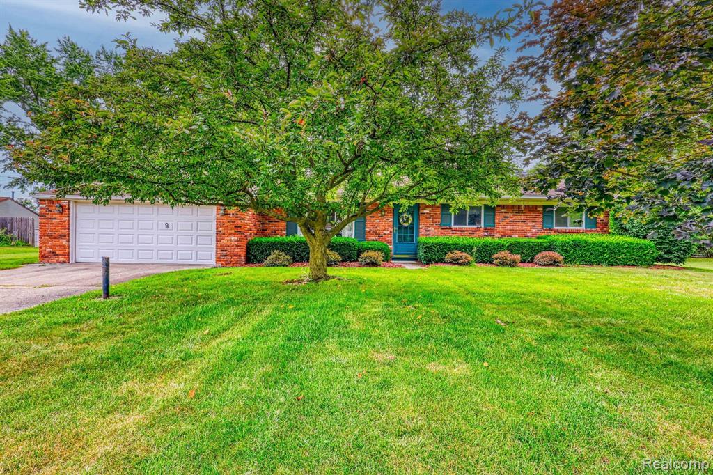 7592 VERNA Drive, Lambertville, MI 48144 — front exterior