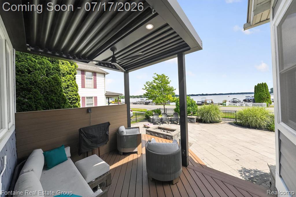240 Rosebud Court, Walled Lake, MI 48390 — Photo 52