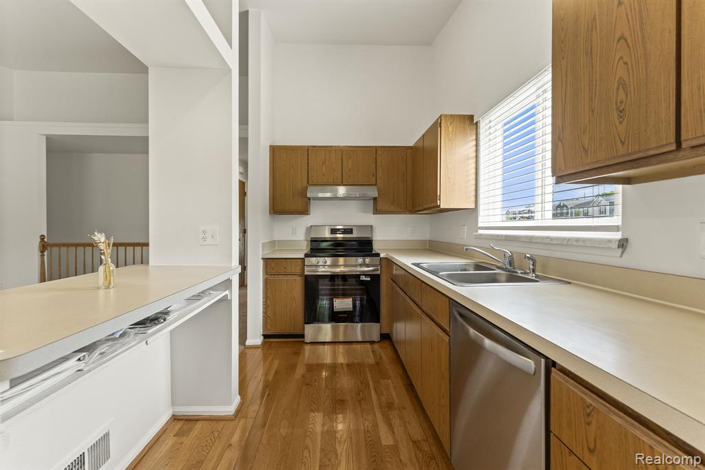 62402 Raleigh Court, 6, South Lyon, MI 48178 — Photo 7