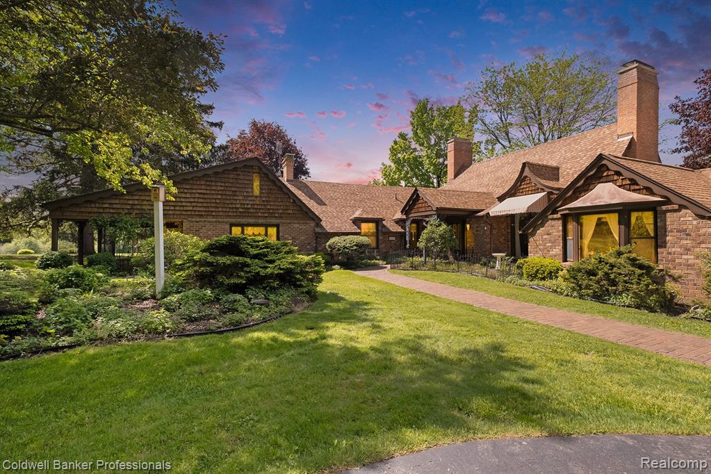2103 E NEWARK Road, Lapeer, MI 48446 — Photo 2