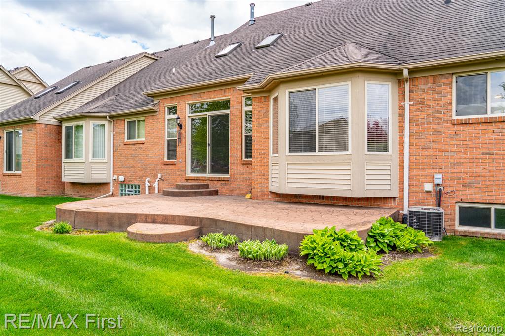 17197 Averhill Boulevard, Macomb, MI 48042 — Photo 7