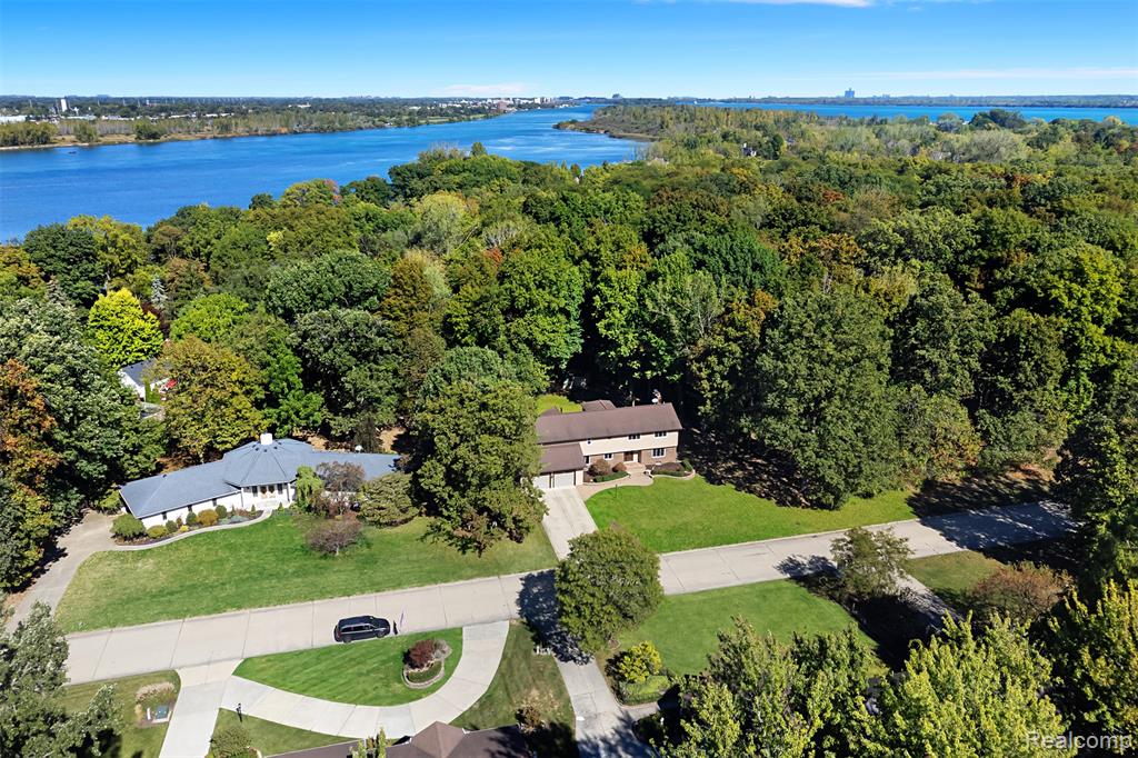 8830 Voigt Avenue, Grosse Ile, MI 48138 — Photo 37