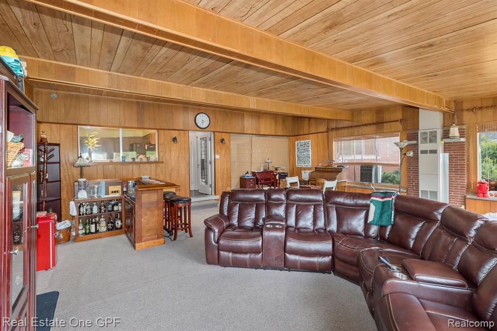 60 MOORLAND Drive, Grosse Pointe Shores, MI 48236 — Photo 46