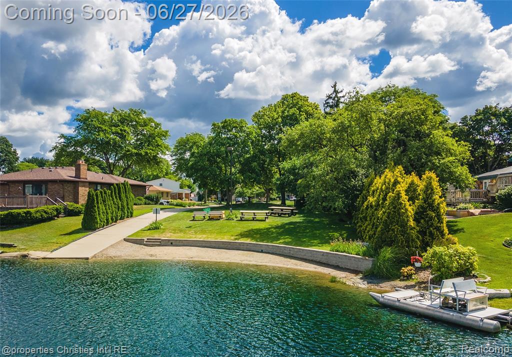6805 Emerald Shores Drive, Troy, MI 48085 — Photo 45