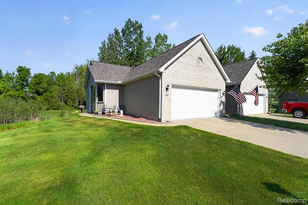 1087 Laurie Lane, 130, Davison, MI 48423 — Photo 2