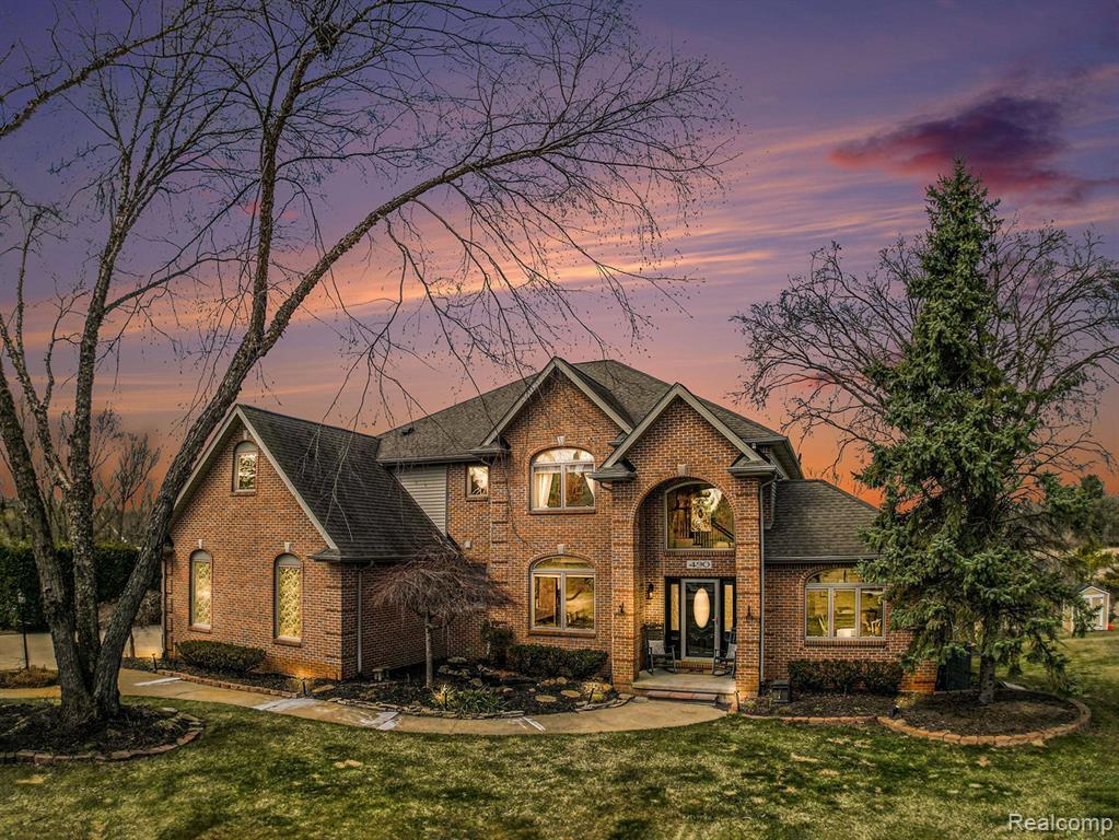 490 Hunters Crest Drive, Saline, MI 48176 — Photo 2
