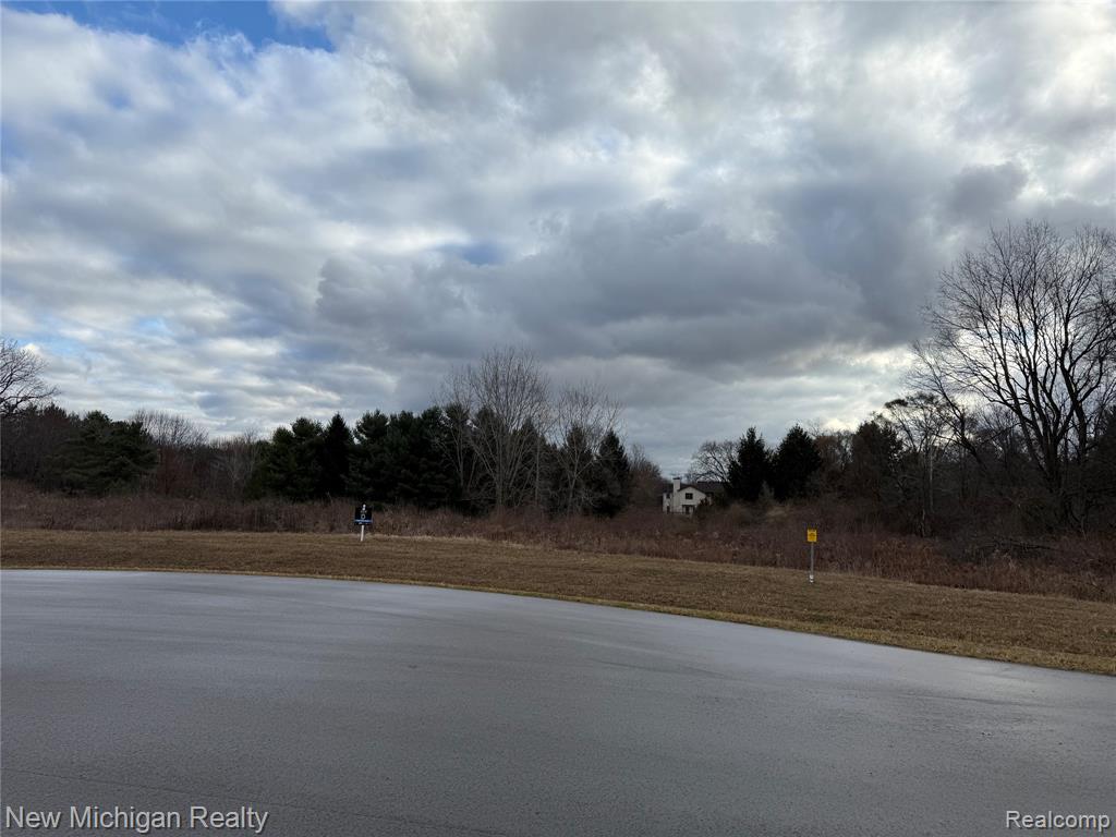 3215 Pompilio Drive, Oakland, MI 48306