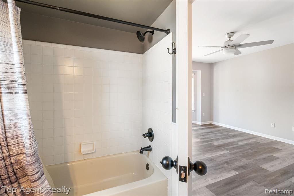 52806 Muirfield Drive, New Baltimore, MI — Photo 16