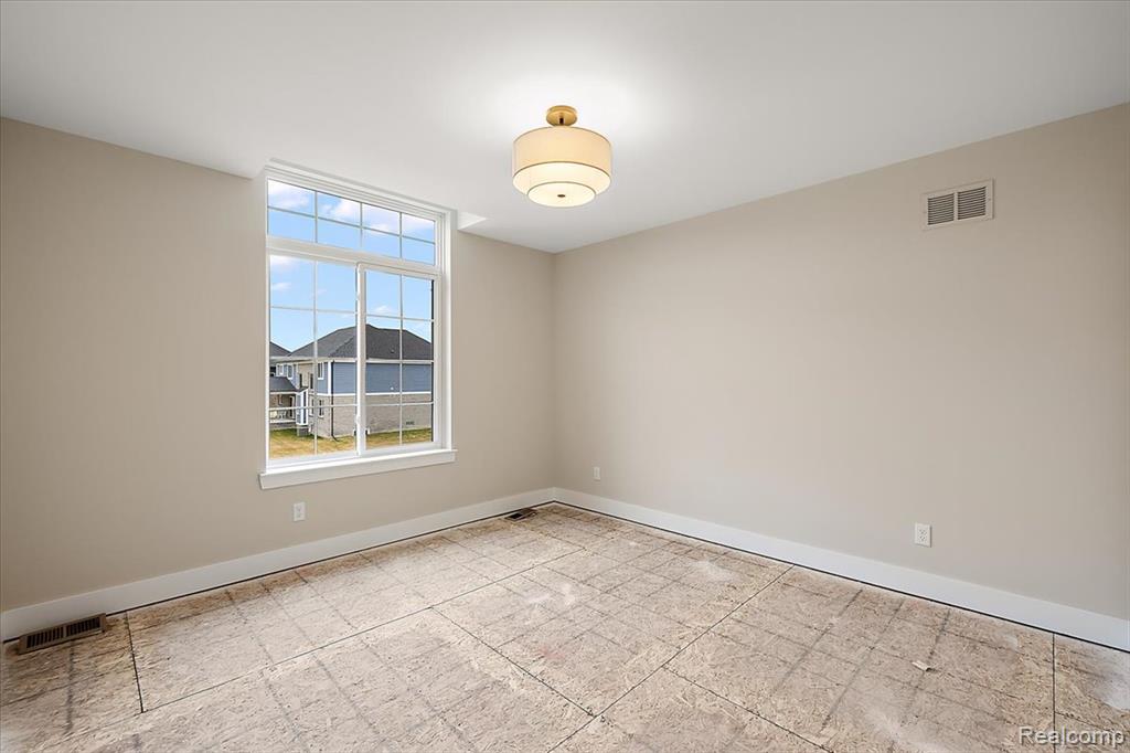 50386 Mistwood Drive, Macomb, MI 48042 — Photo 44