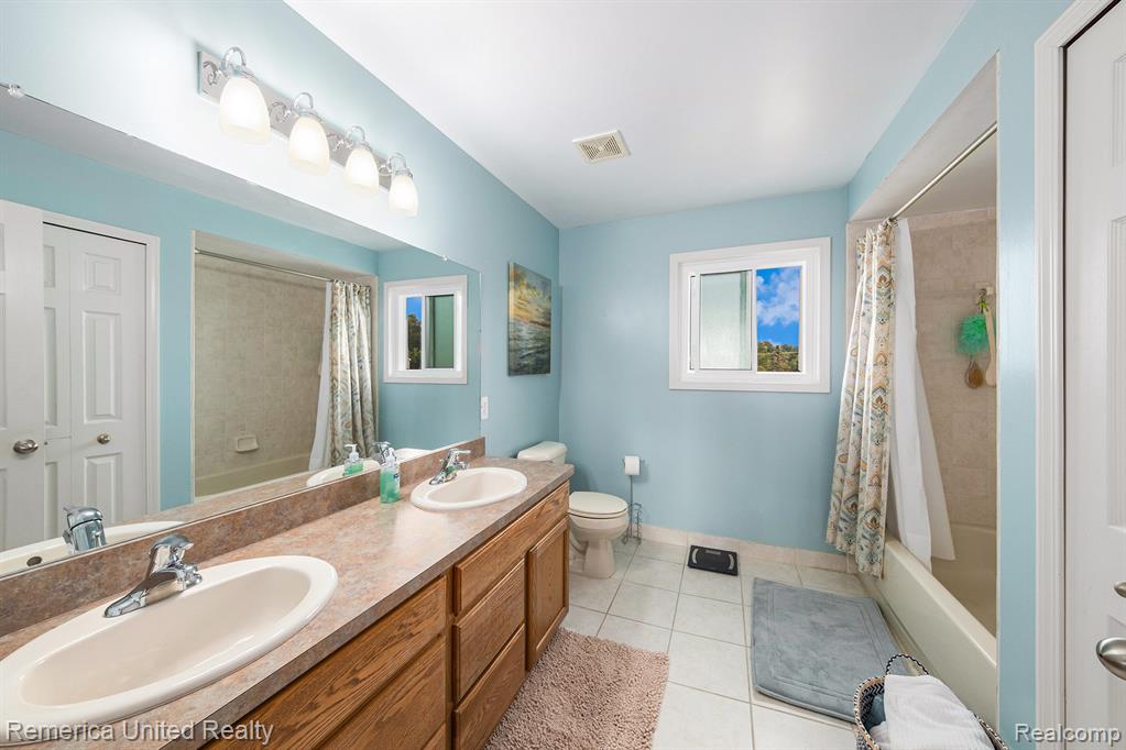 28016 Stillwater Court, South Lyon, MI 48165 — Photo 15