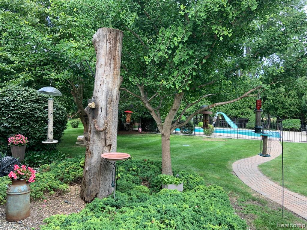 5815 Beechview Drive, Rochester, MI 48306 — Photo 42