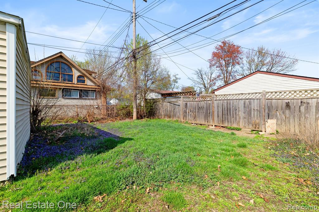 7957 PINE Street, Taylor, MI 48180 — Photo 19