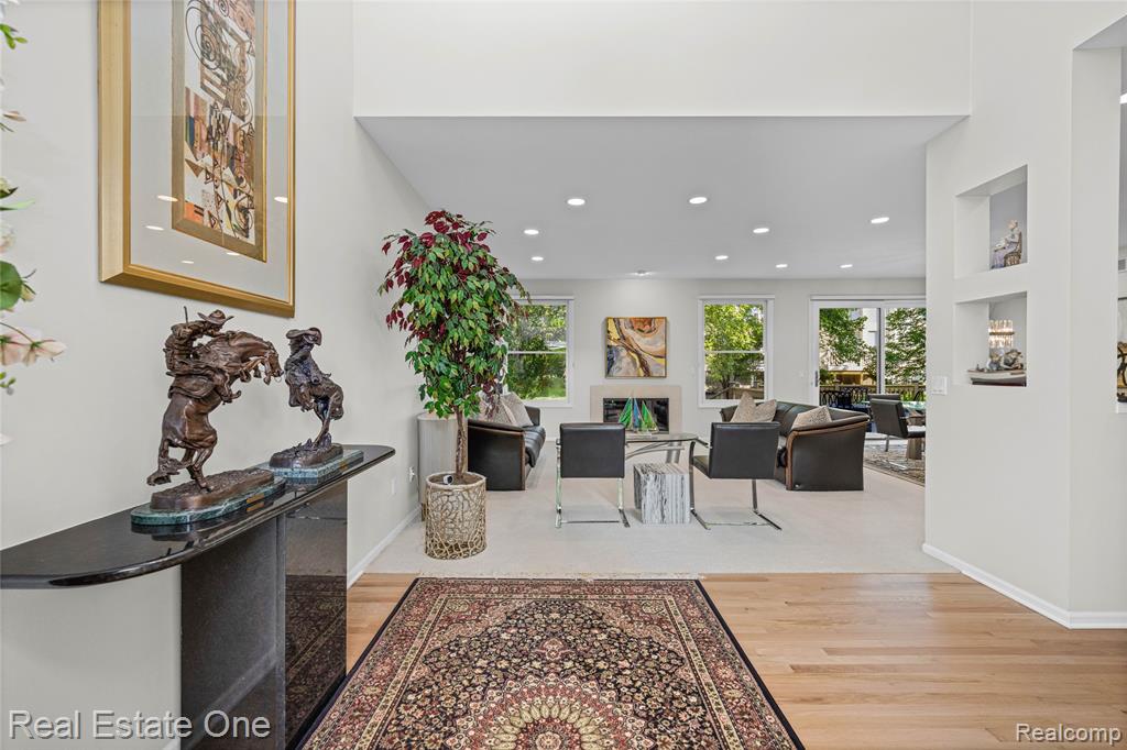 7105 Winding Brook Court, West Bloomfield, MI — Photo 16