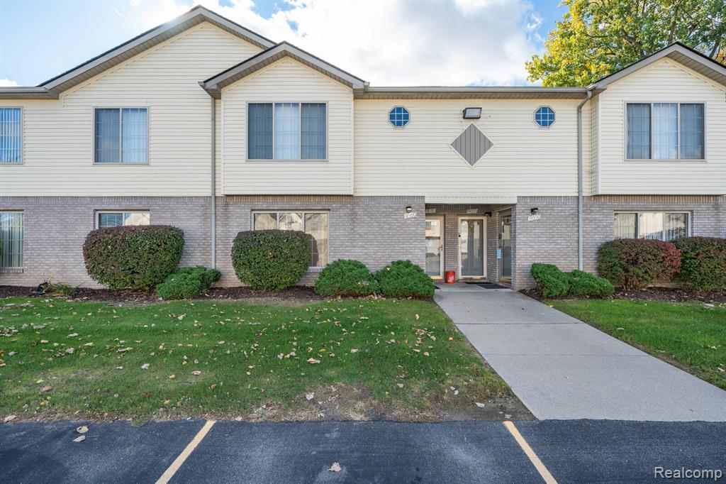 19560 Spagnuolo Lane, Roseville, MI 48066