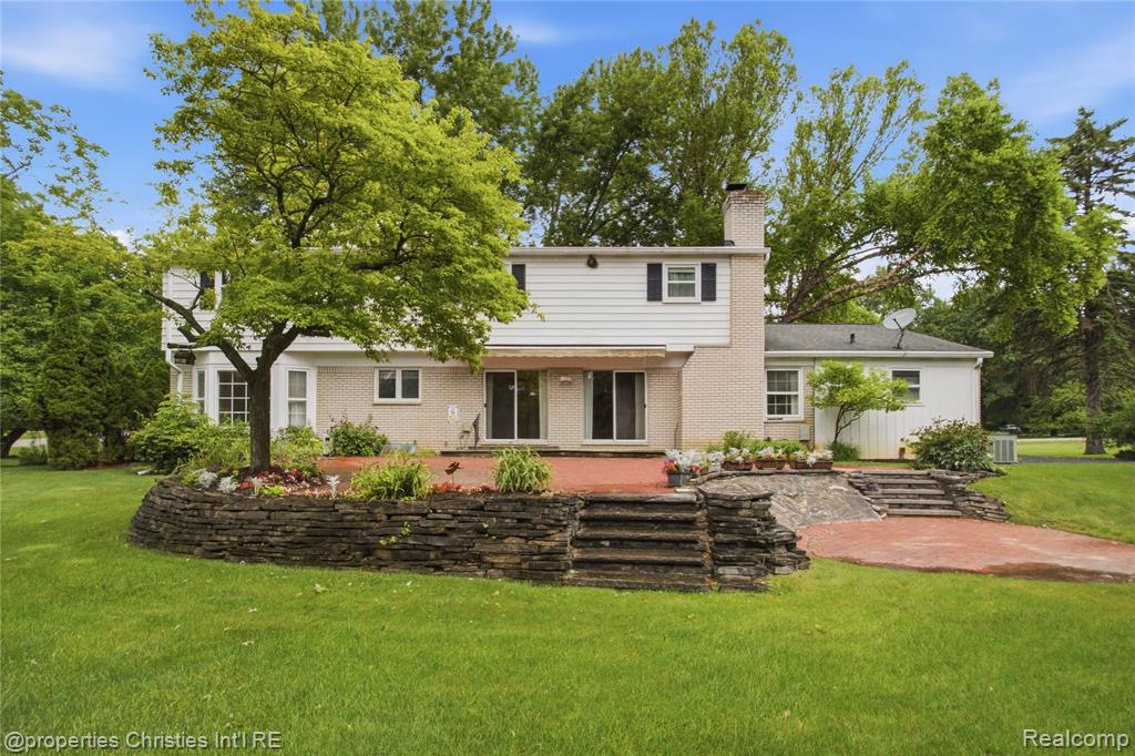 7110 Paterese Drive, Bloomfield Hills, MI 48301 — Photo 41