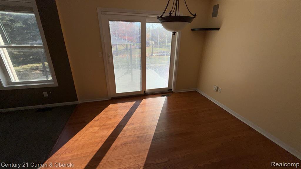 714 Autumn Ridge Drive, Westland, MI — Photo 10