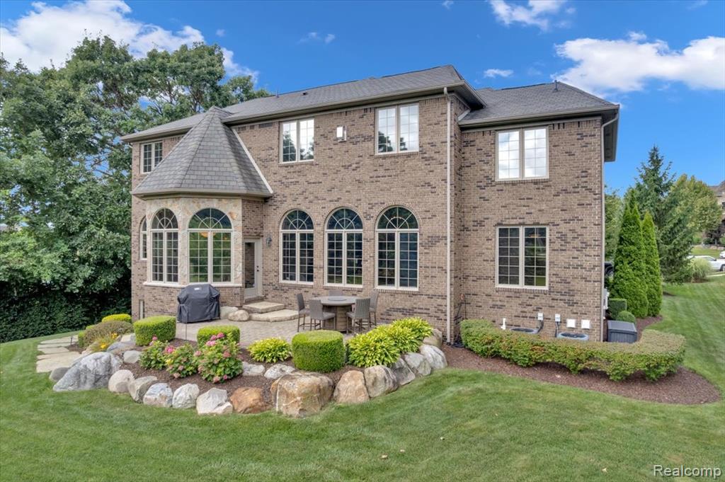54159 DEER RIDGE Court, Rochester, MI 48307 — Photo 46