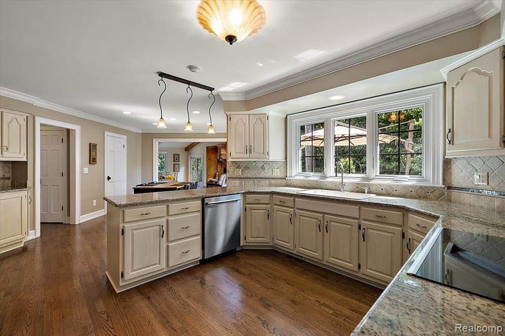510 Hunters Crossing, Bloomfield Hills, MI 48304 — Photo 14