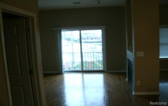 579 N Pontiac Trail, Walled Lake, MI 48390 — Photo 4