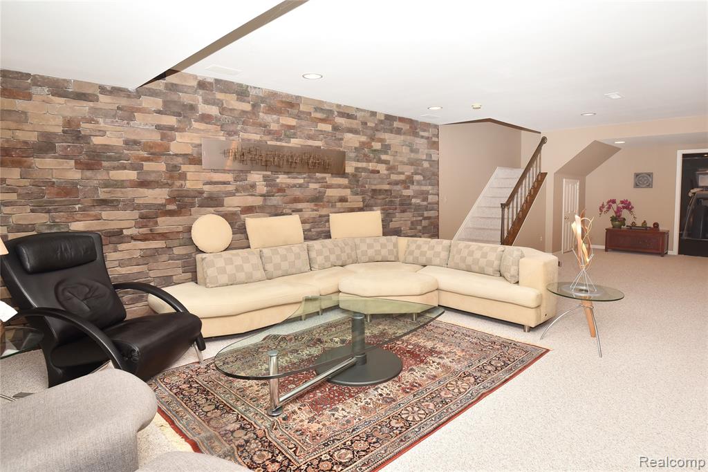 457 Cambridge Way, Bloomfield Hills, MI 48304 — Photo 38