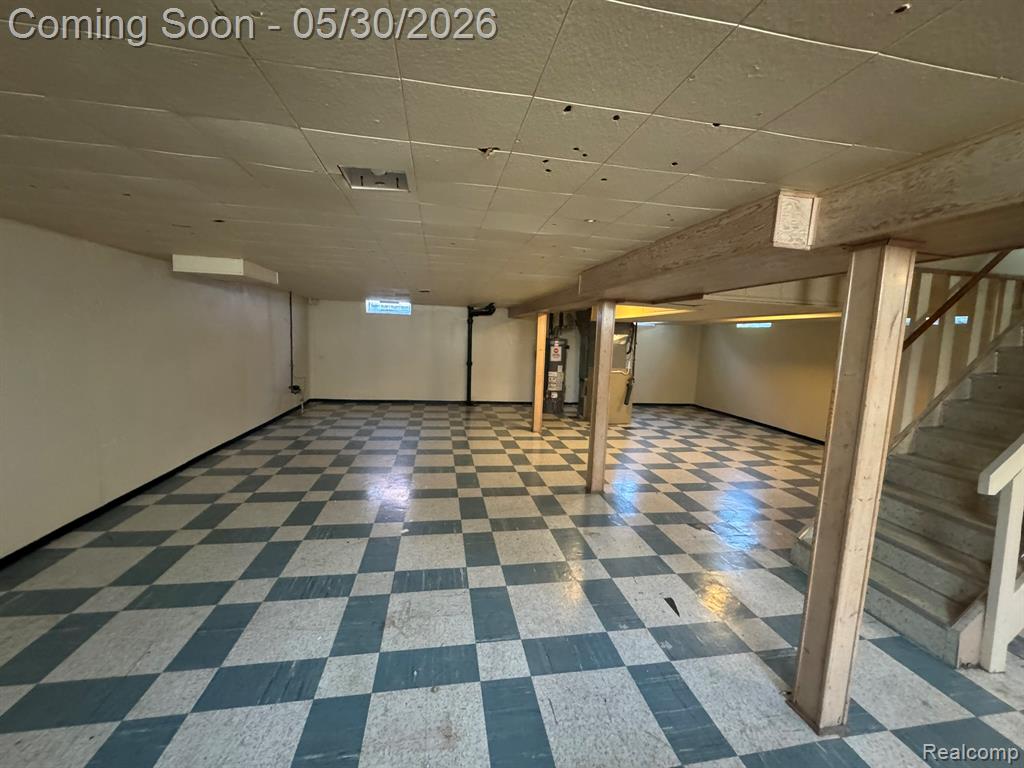 8300 LOCHDALE Street, Dearborn Heights, MI 48127 — Photo 12