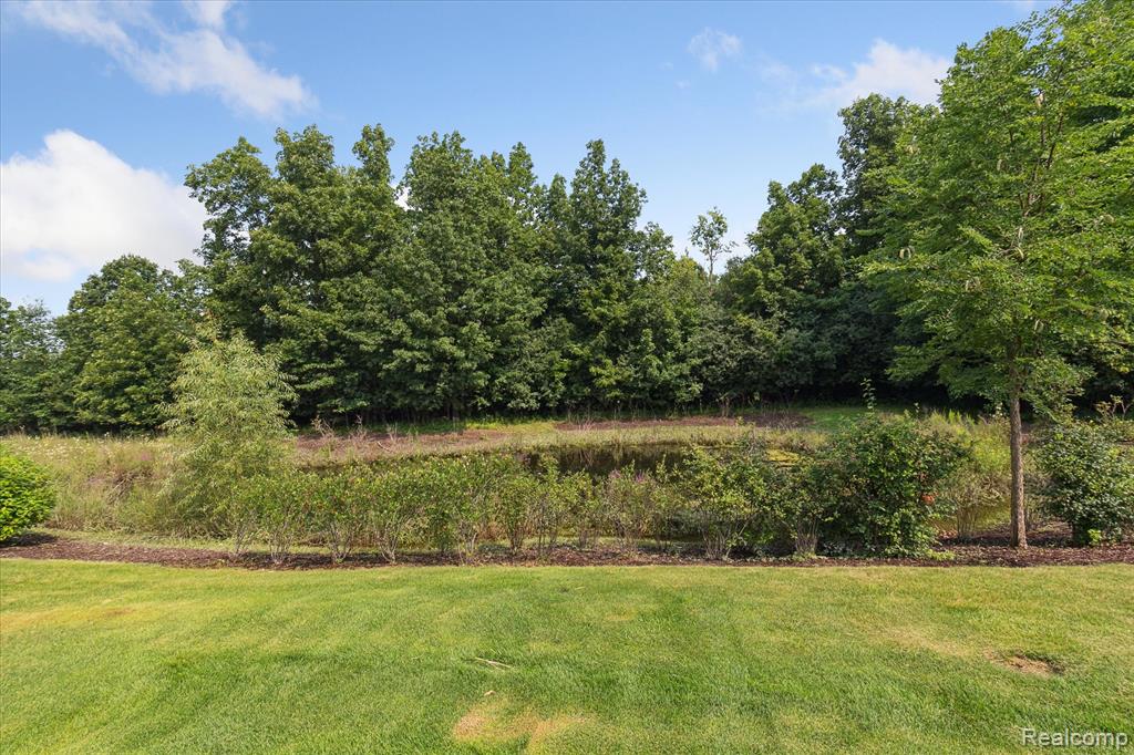 49276 Garden Lane, Canton, MI 48188 — Photo 44