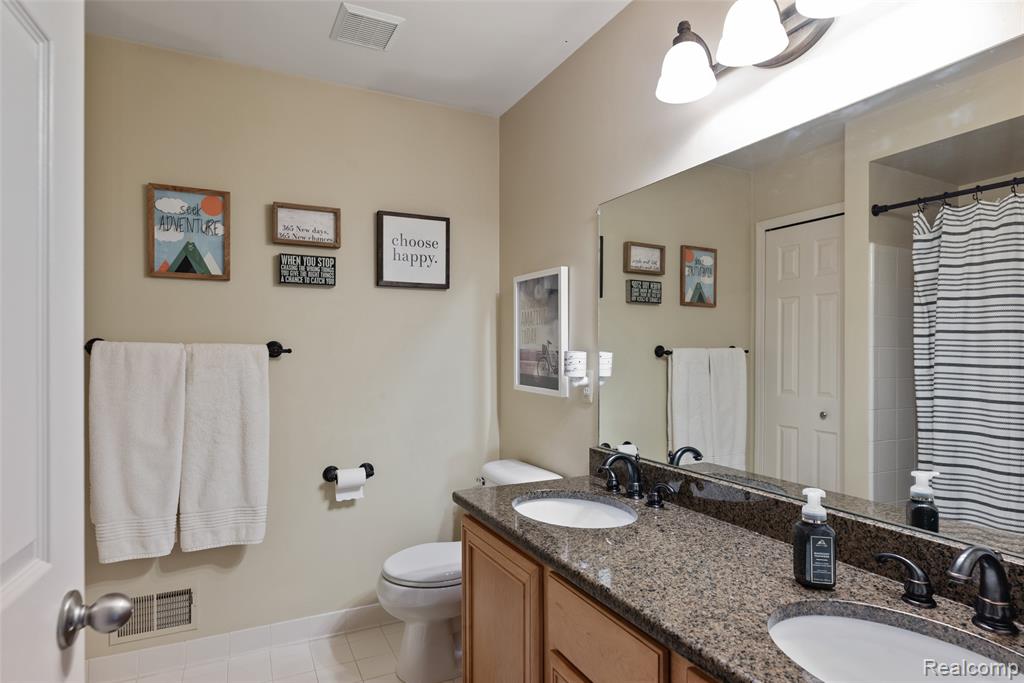 14109 Berryknoll Drive, Utica, MI 48315 — Photo 31