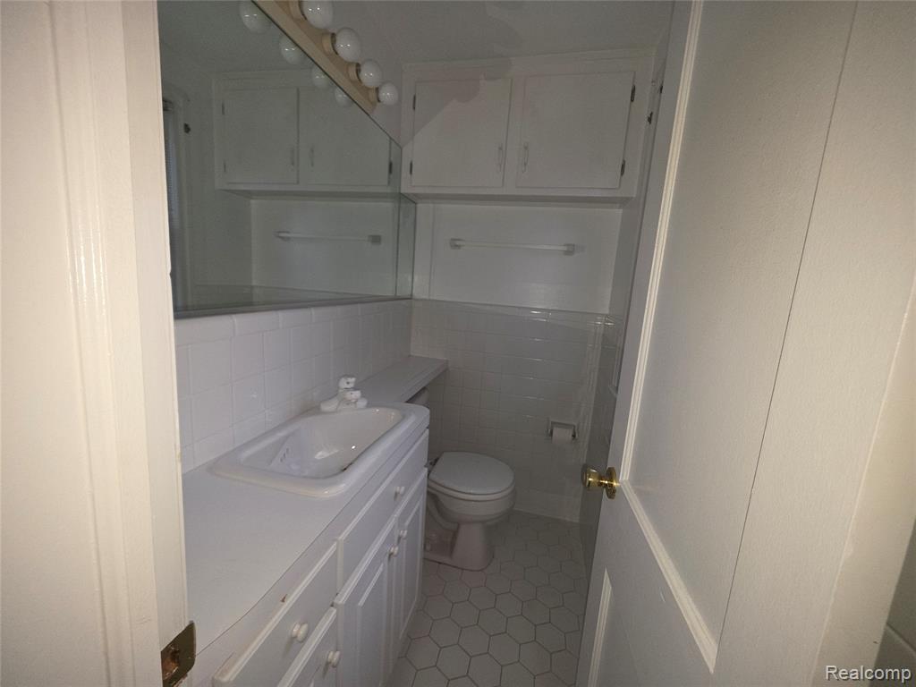 742 N York Street, Dearborn, MI 48128 — Photo 13