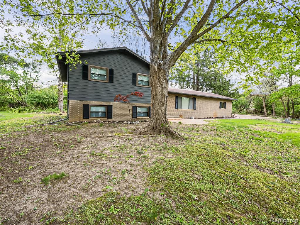 7580 Thornwood Street, Canton, MI 48187 — Photo 11