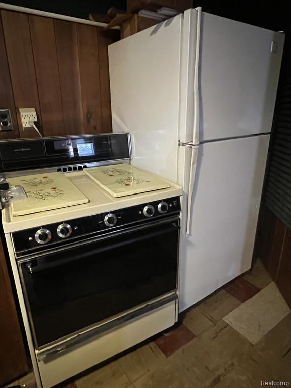 8460 Riverview Street, Dearborn Heights, MI 48127 — Photo 11