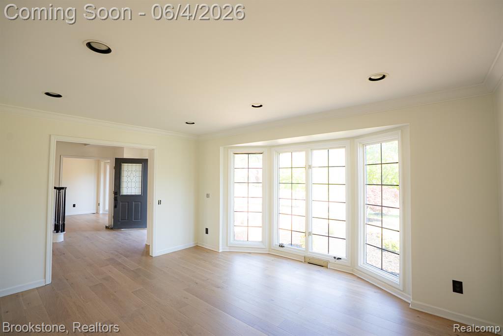 8828 Grace Street, Shelby Twp, MI 48317 — Photo 3