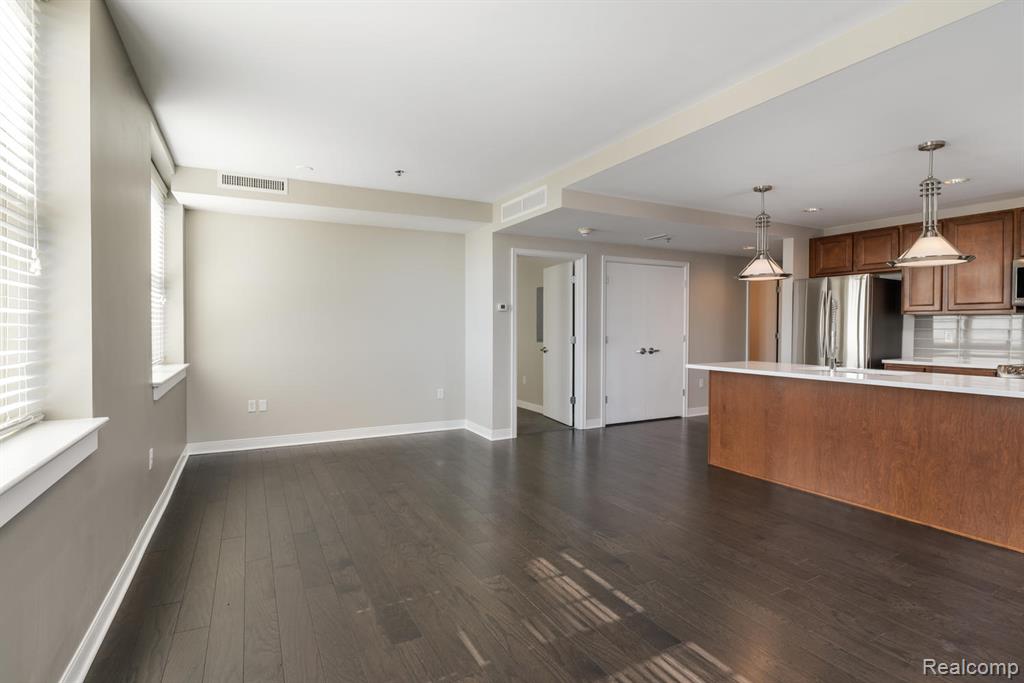 525 W Lafayette Boulevard, Detroit, MI 48226 — Photo 15