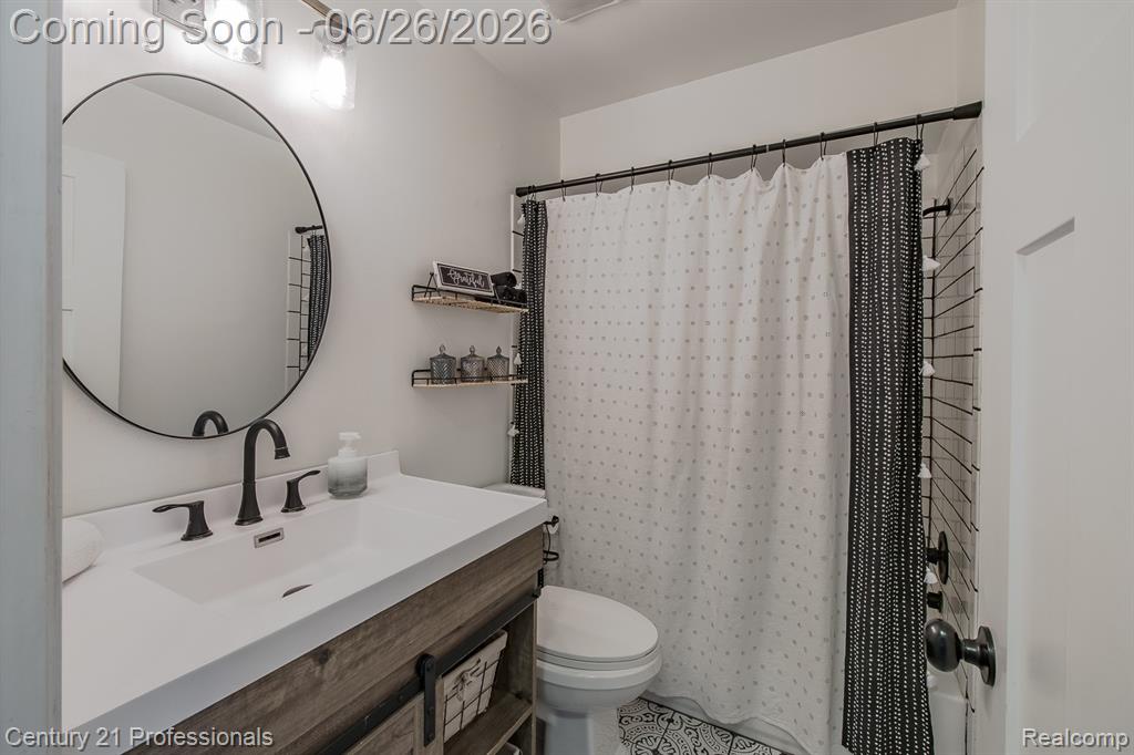 500 Neptune Drive, Ortonville, MI 48462 — Photo 26