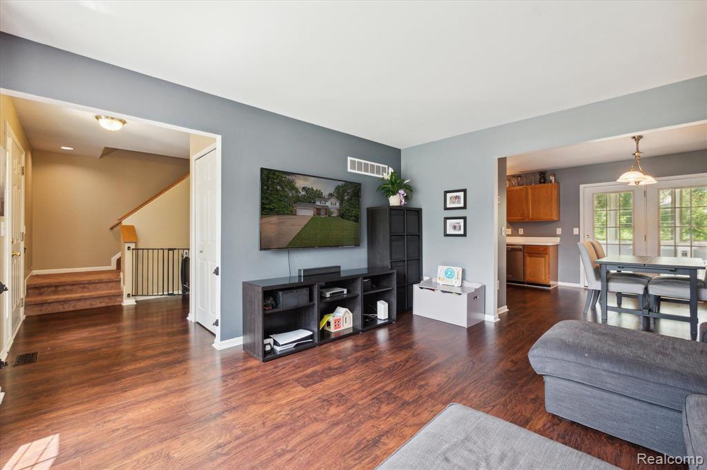 4060 STANMOOR Drive, Waterford, MI 48329 — Photo 10