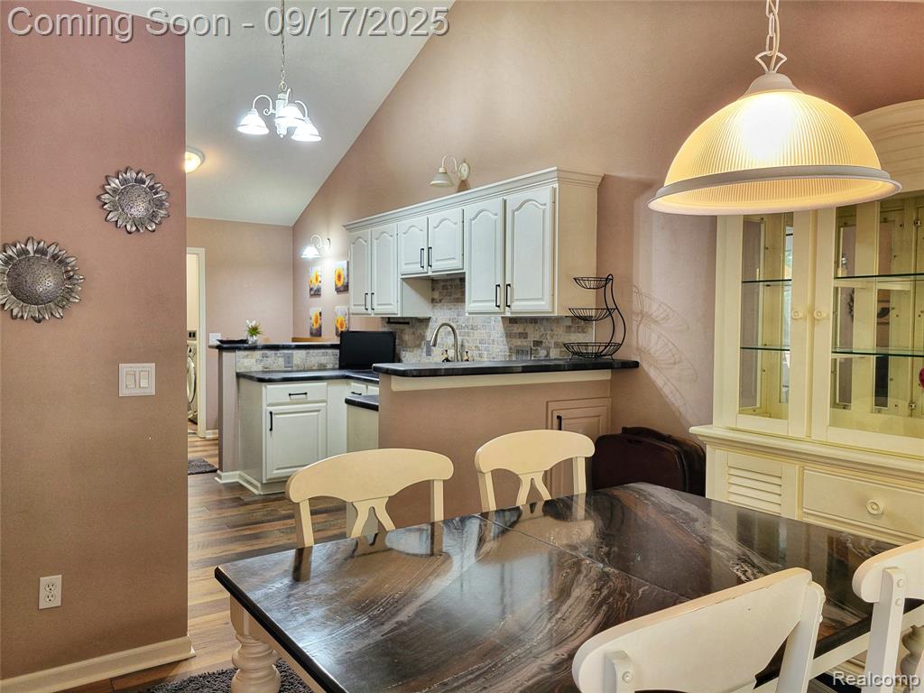 5566 Elmhurst Drive, Trenton, MI 48183 — Photo 17