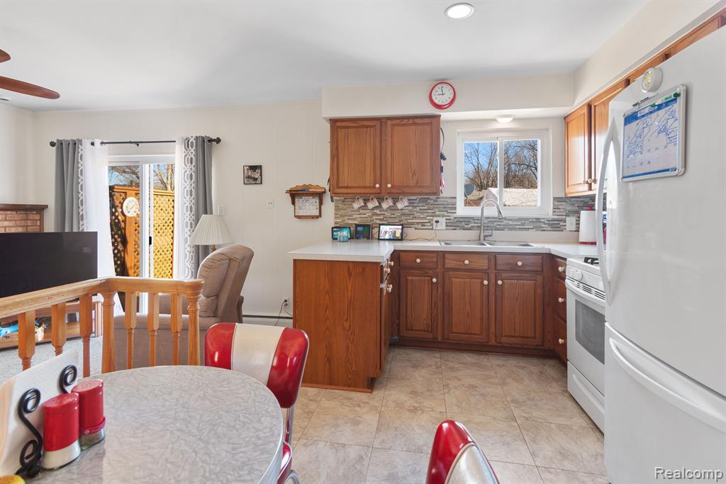 76 W BRAMAN Avenue, Milan, MI 48160 — Photo 6