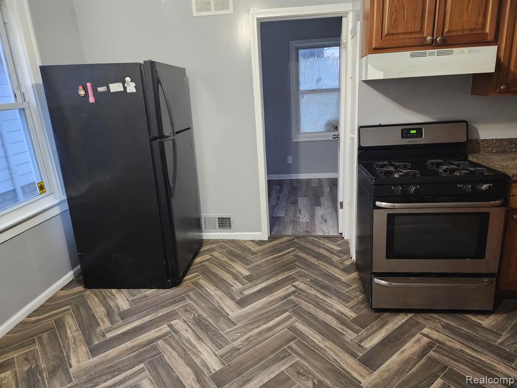 7542 ORCHARD Avenue, Warren, MI 48091 — Photo 8
