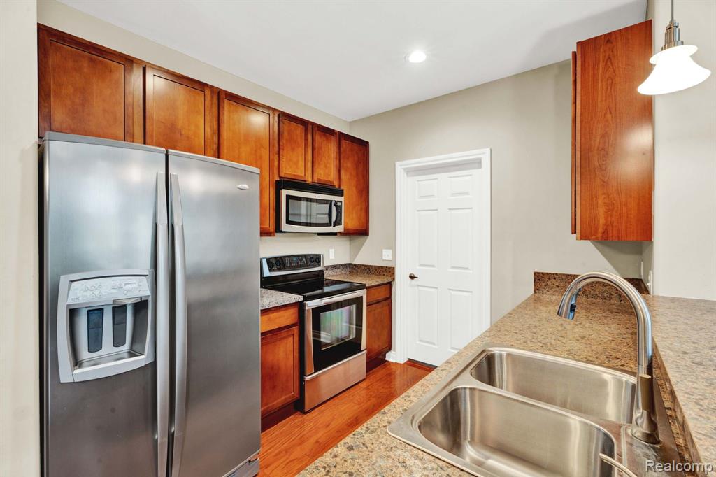 48888 Amanda Lane, Shelby Twp, MI 48317 — Photo 9