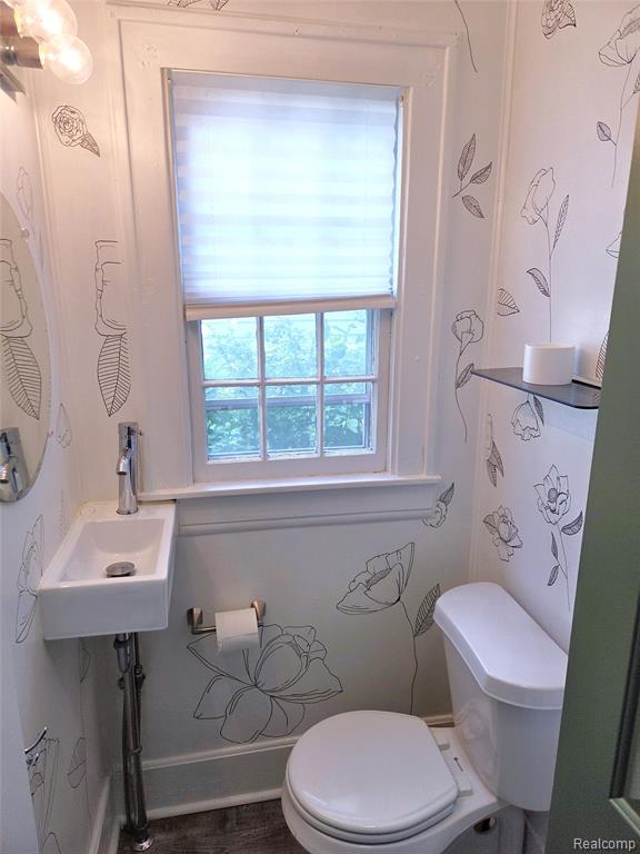 205 E Iroquois Road, Pontiac, MI 48341 — Photo 9