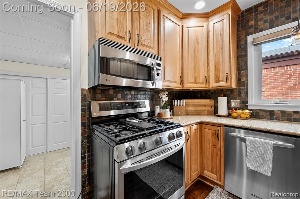 6155 N Silvery Lane, Dearborn Heights, MI 48127 — Photo 18