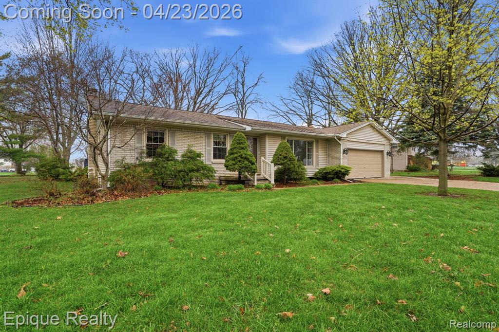 6236 McKenzie Drive, Flint, MI 48507 — Photo 2