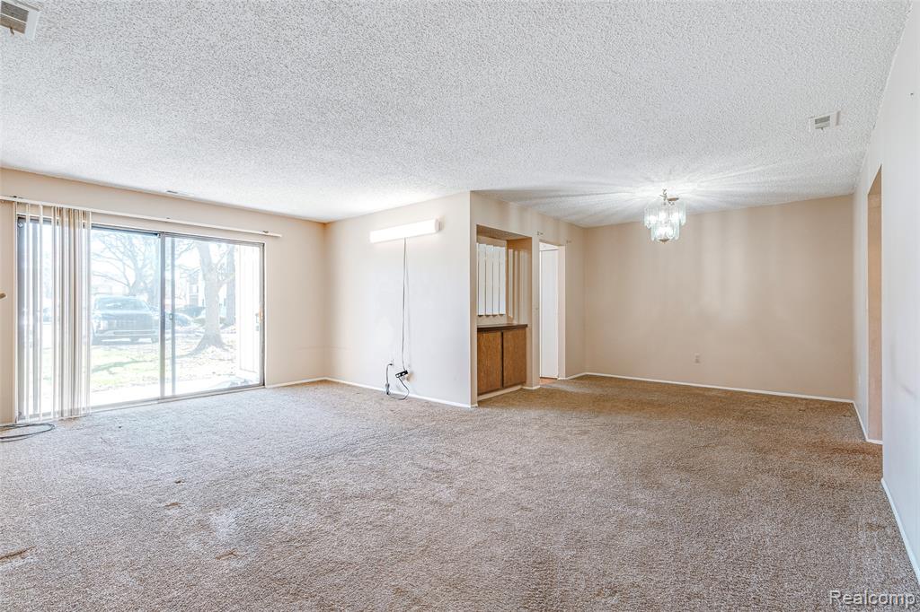 27845 Berrywood Lane, Farmington, MI 48334 — Photo 12