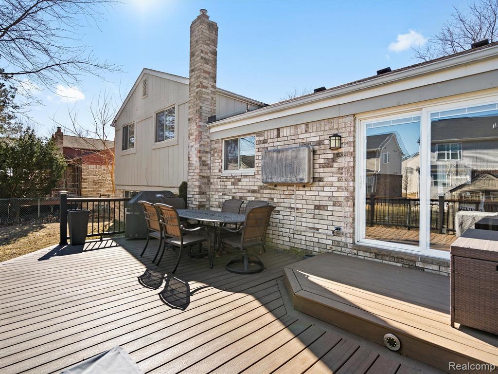 42268 SYCAMORE Drive, Sterling Heights, MI 48313 — Photo 38
