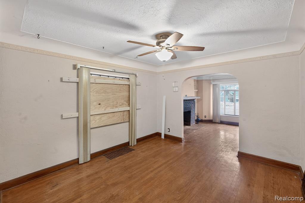 9495 Lakepointe Street, Detroit, MI 48224 — Photo 7