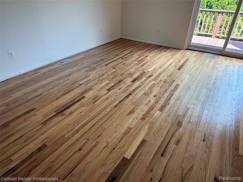8689 Sterling street, Center Line, MI 48015 — Photo 14