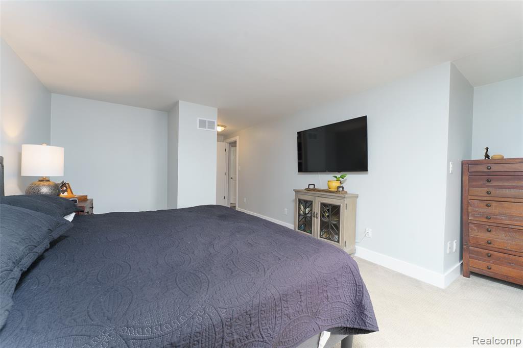11728 Kenton Drive, Whitmore Lake, MI 48189 — Photo 34