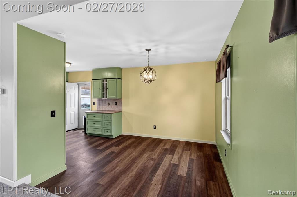 22507 Doncaster Avenue, Brownstown, MI 48193 — Photo 8