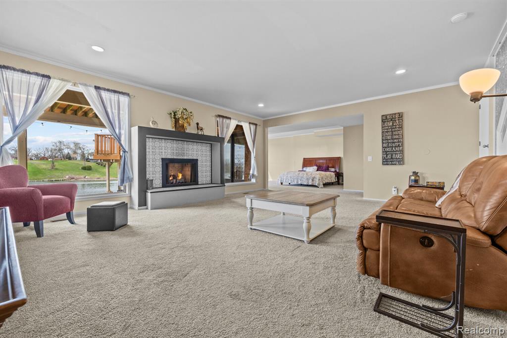 10785 Oxbow Lakeshore Drive, White Lake, MI — Photo 32
