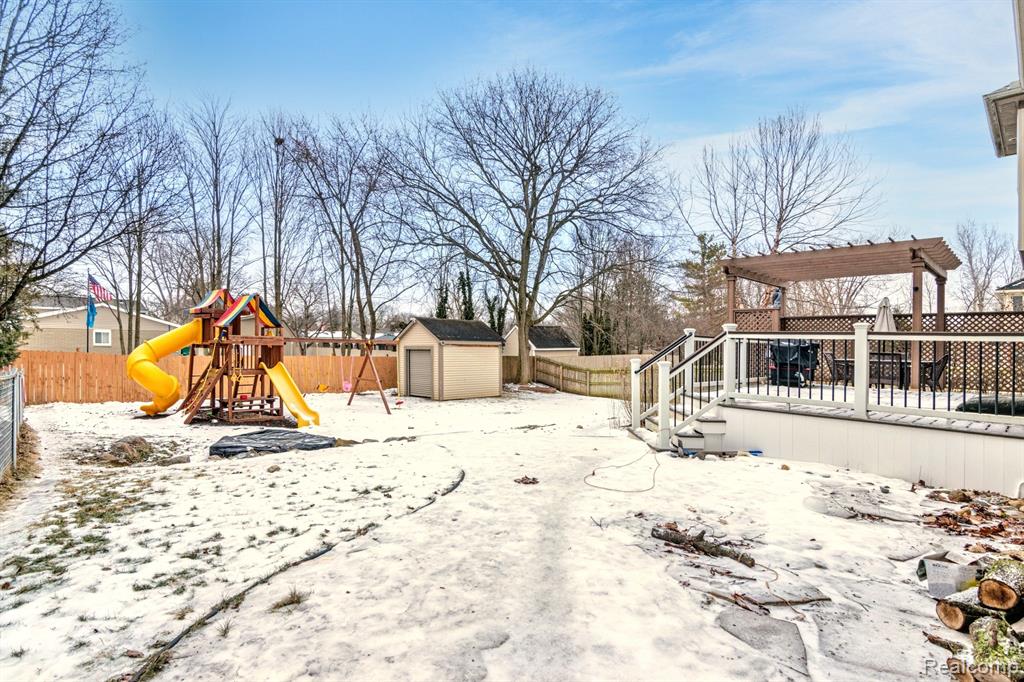 552 CROWN RIDGE Court, White Lake, MI — Photo 9